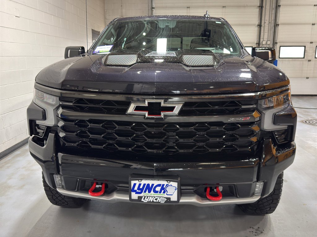 Used 2023 Chevrolet Silverado 1500 ZR2 w/ Technology Package AWD/4WD image 8