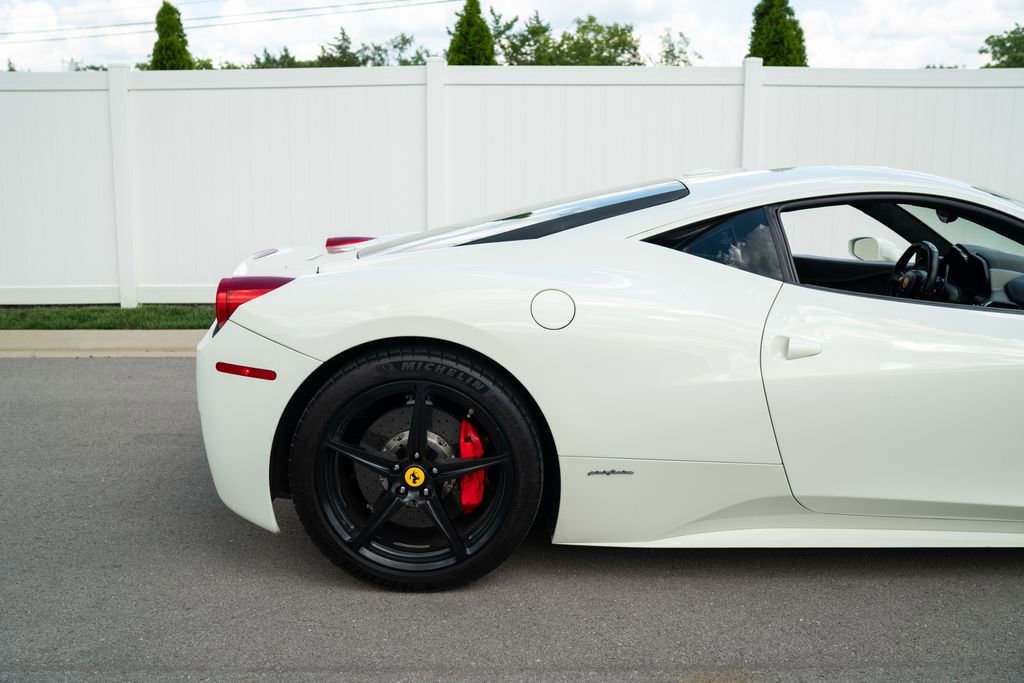 Used 2012 Ferrari 458 Italia Coupe RWD image 8