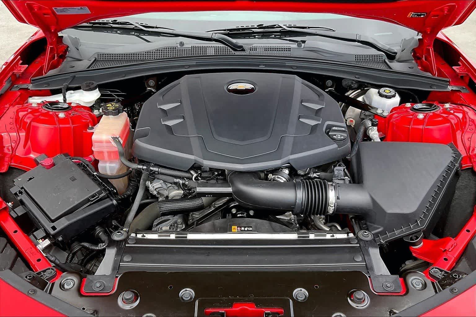 Used 2020 Chevrolet Camaro LT w/ Technology Package RWD image 9