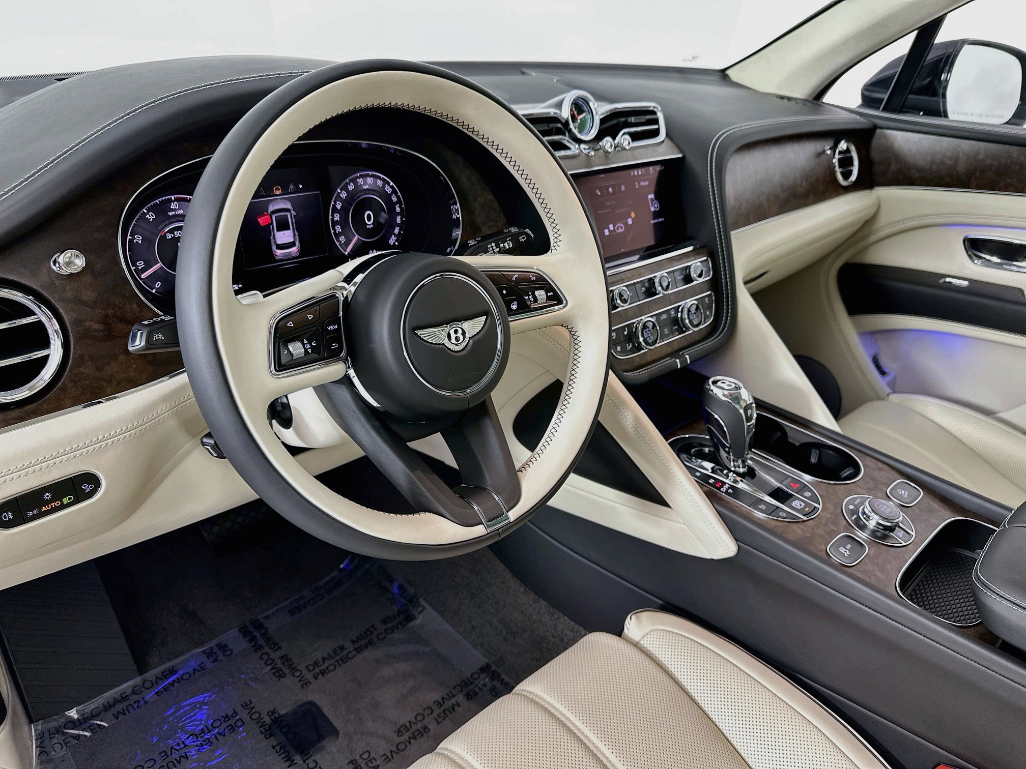 New 2026 Bentley Bentayga AWD/4WD image 10