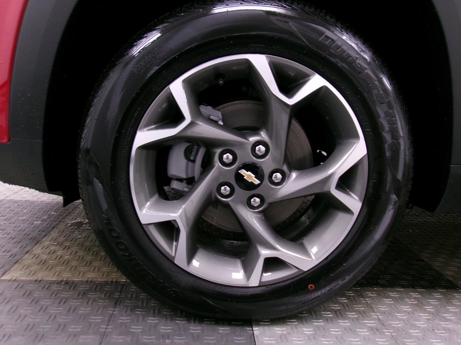New 2026 Chevrolet Trax LT w/ Driver Confidence Package FWD image 8