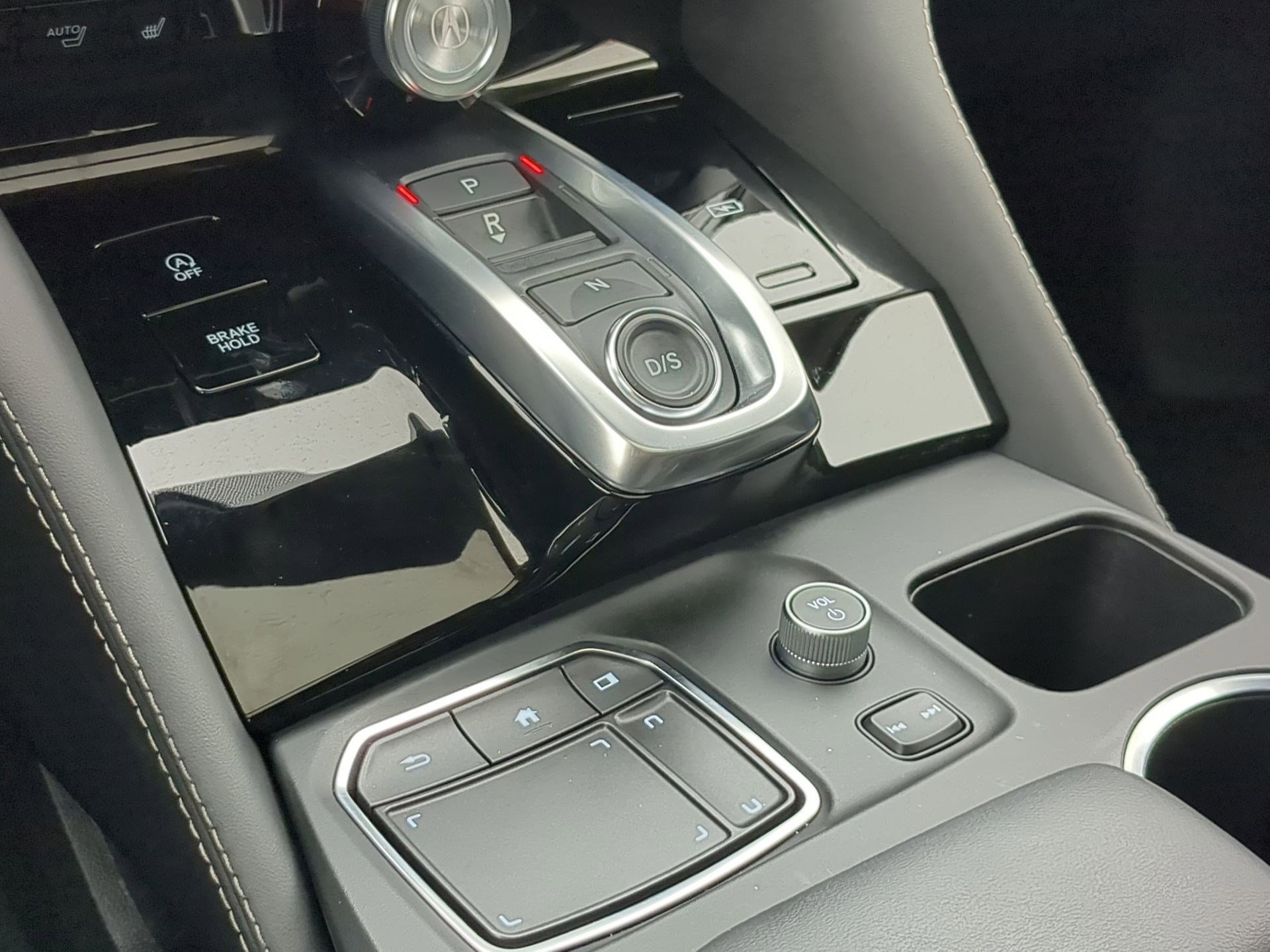 Used 2024 Acura MDX SH-AWD w/ Advance Package image 27