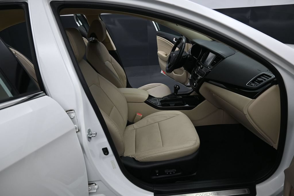 Used 2015 Kia Cadenza Premium FWD image 36