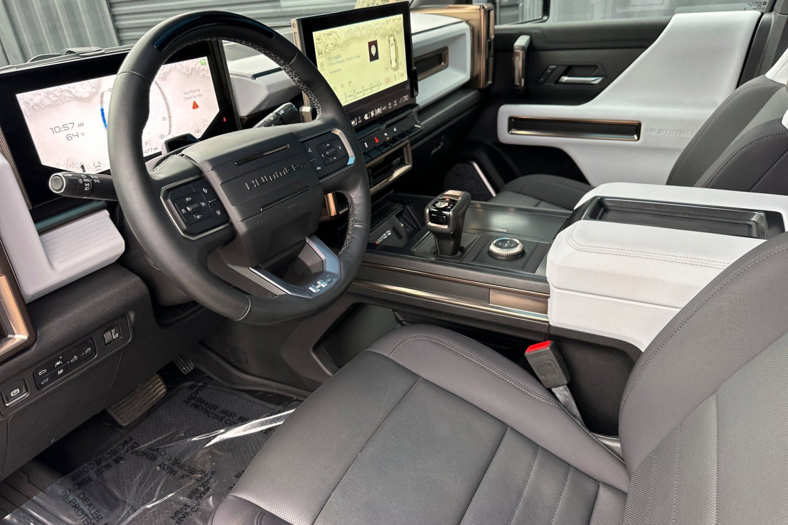 Used 2025 GMC Hummer EV 3X w/ LPO, Dark Essentials Package image 4