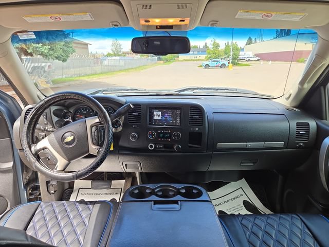 Used 2012 Chevrolet Silverado 2500 LT AWD/4WD image 3