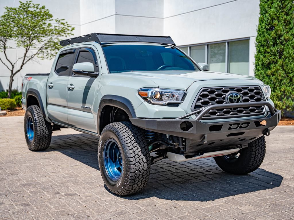 Used 2022 Toyota Tacoma TRD Off-Road AWD/4WD image 3
