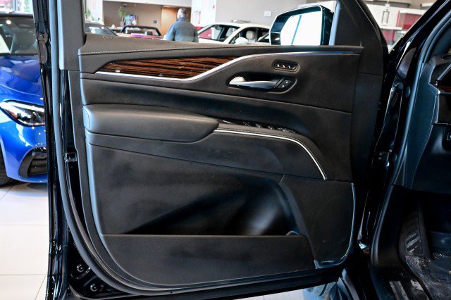 Used 2023 Cadillac Escalade ESV Premium Luxury image 15