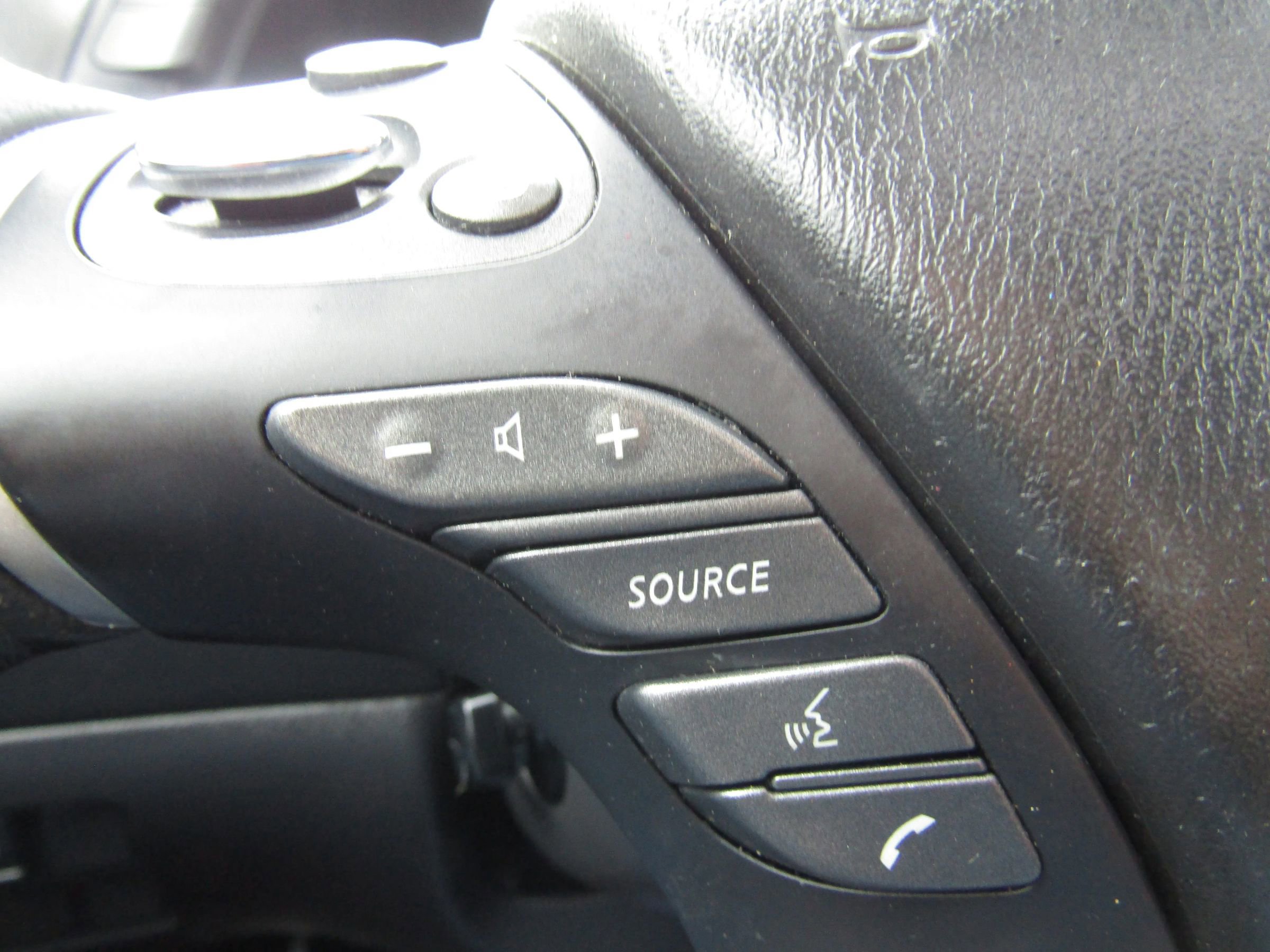 Used 2019 INFINITI QX60 Luxe w/ Essential Package image 39