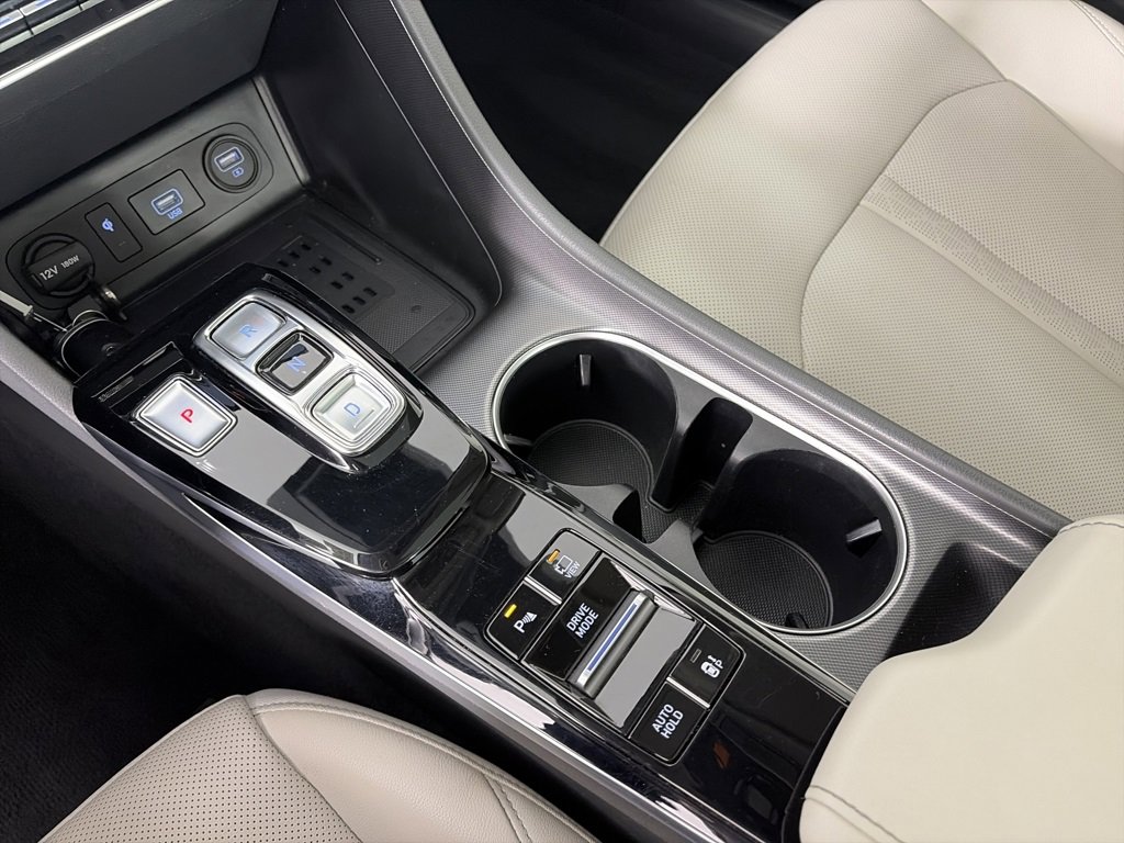 Used 2022 Hyundai Sonata Limited w/ Cargo Package image 22