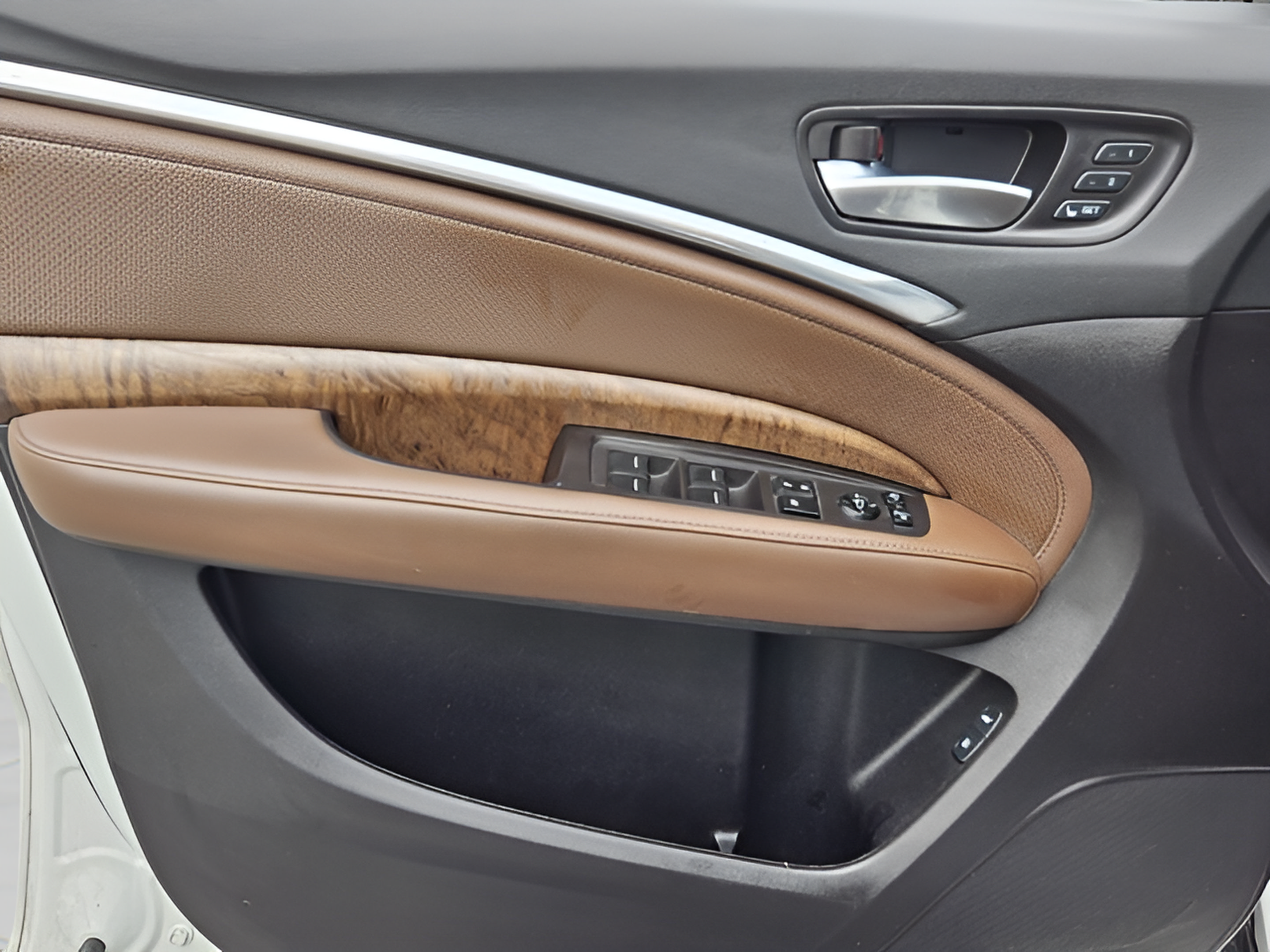 Used 2020 Acura MDX w/ Technology Package FWD image 14