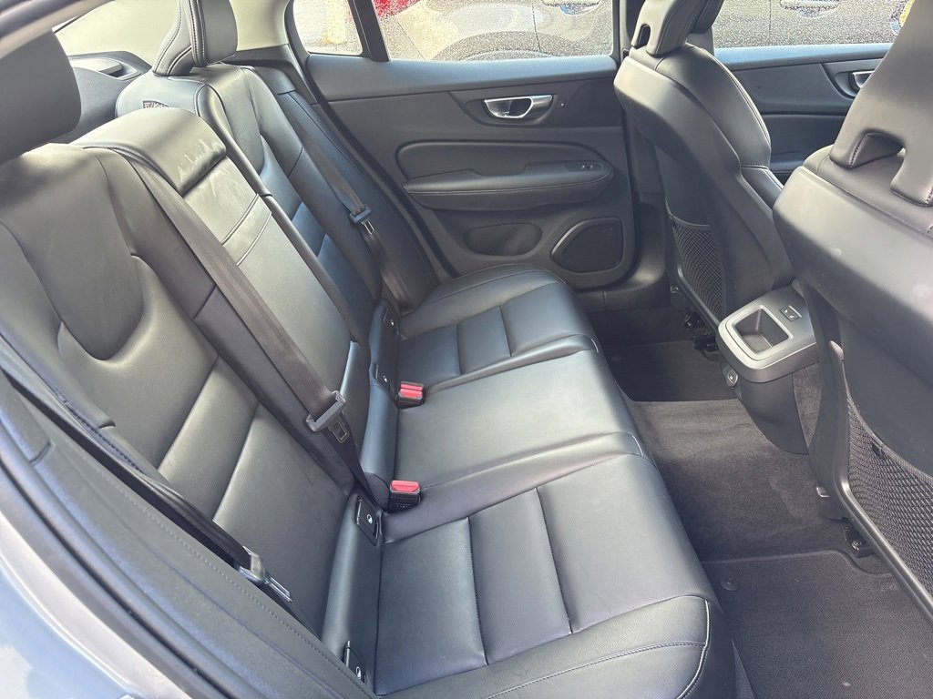 Certified 2025 Volvo S60 B5 Core image 41