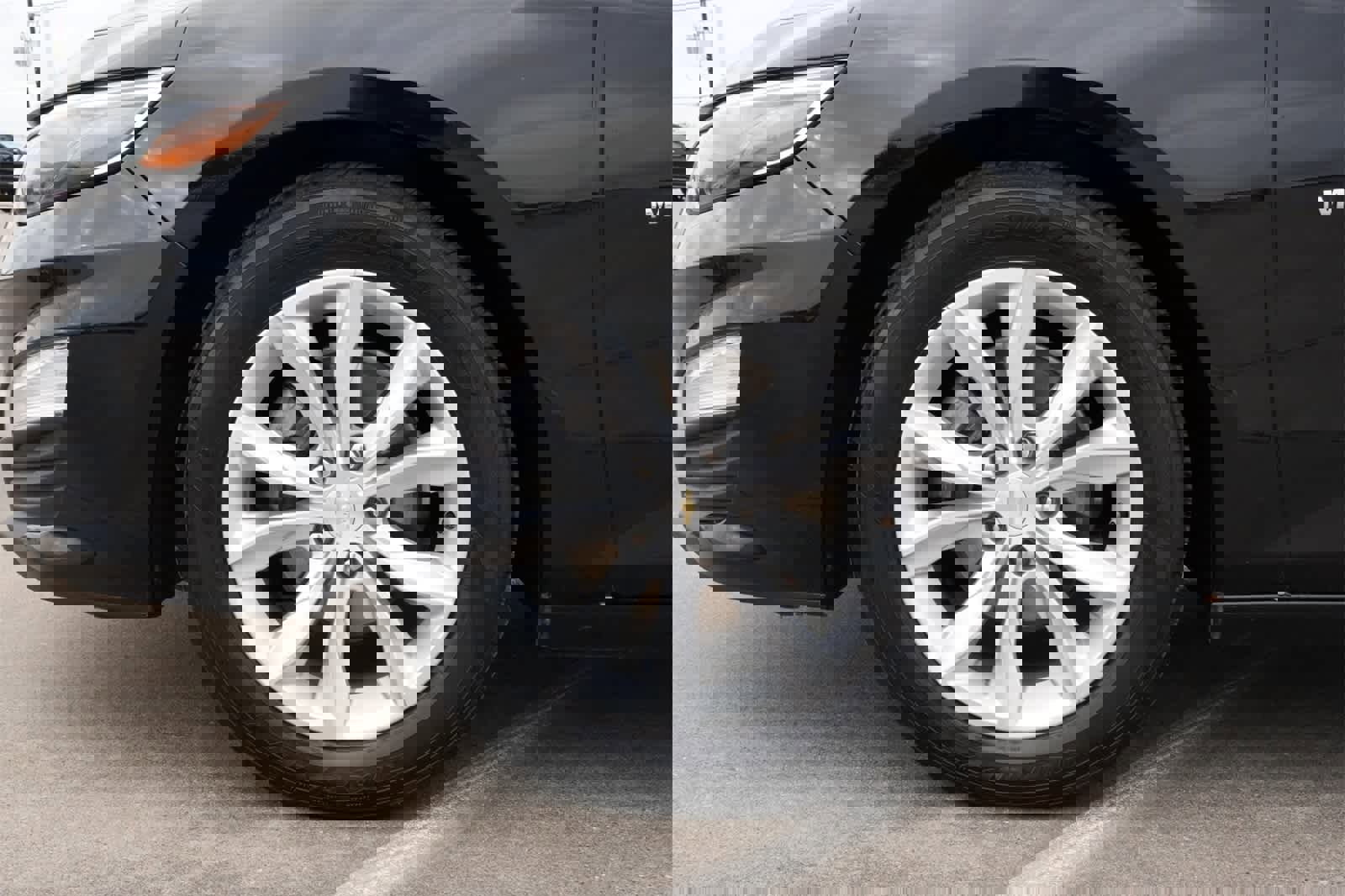 Used 2024 Chevrolet Malibu LT image 25