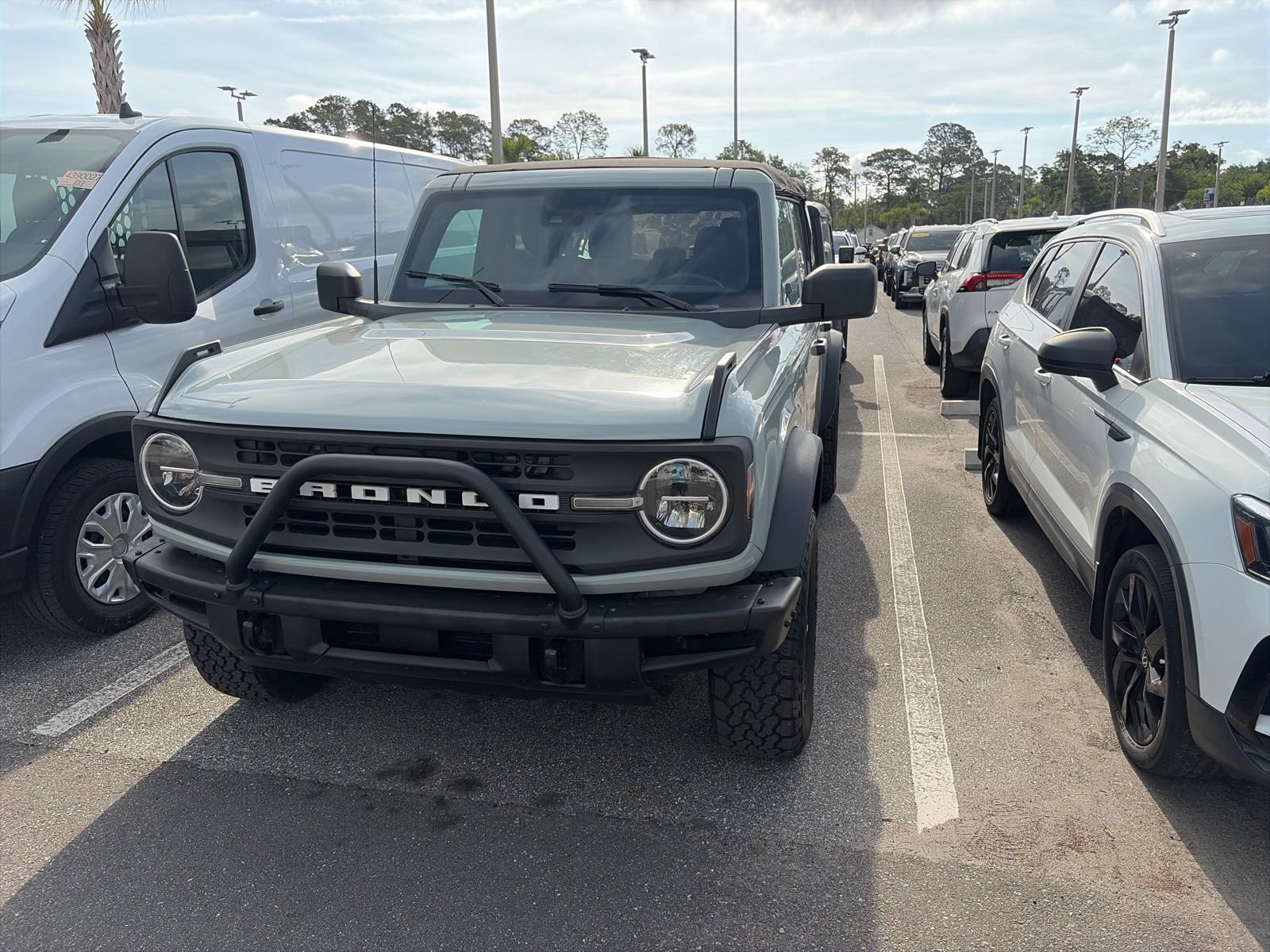Used 2021 Ford Bronco Black Diamond AWD/4WD image 2