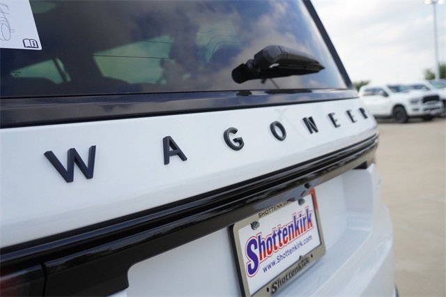 New 2025 Jeep Wagoneer L Series II image 12