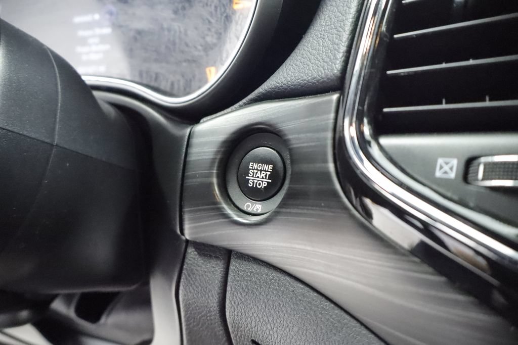 Certified 2021 Jeep Grand Cherokee Laredo X AWD/4WD image 26