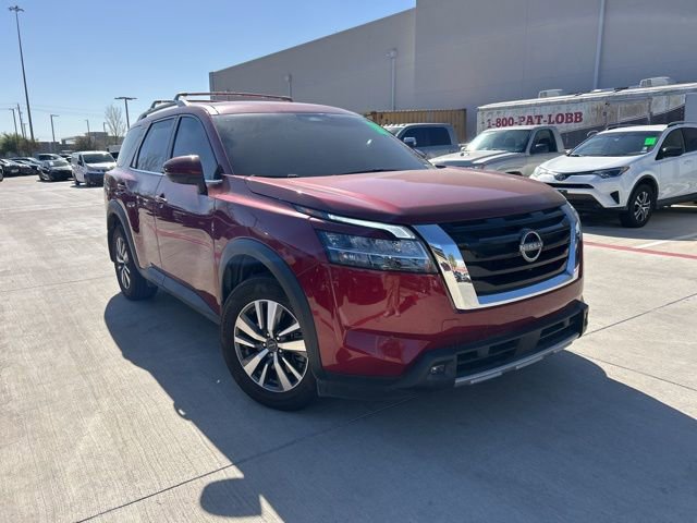 Used 2024 Nissan Pathfinder SL image 1