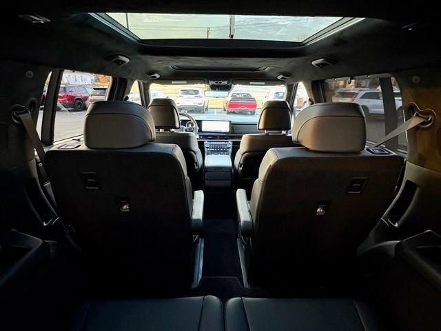 Used 2025 Hyundai Santa Fe Calligraphy image 17