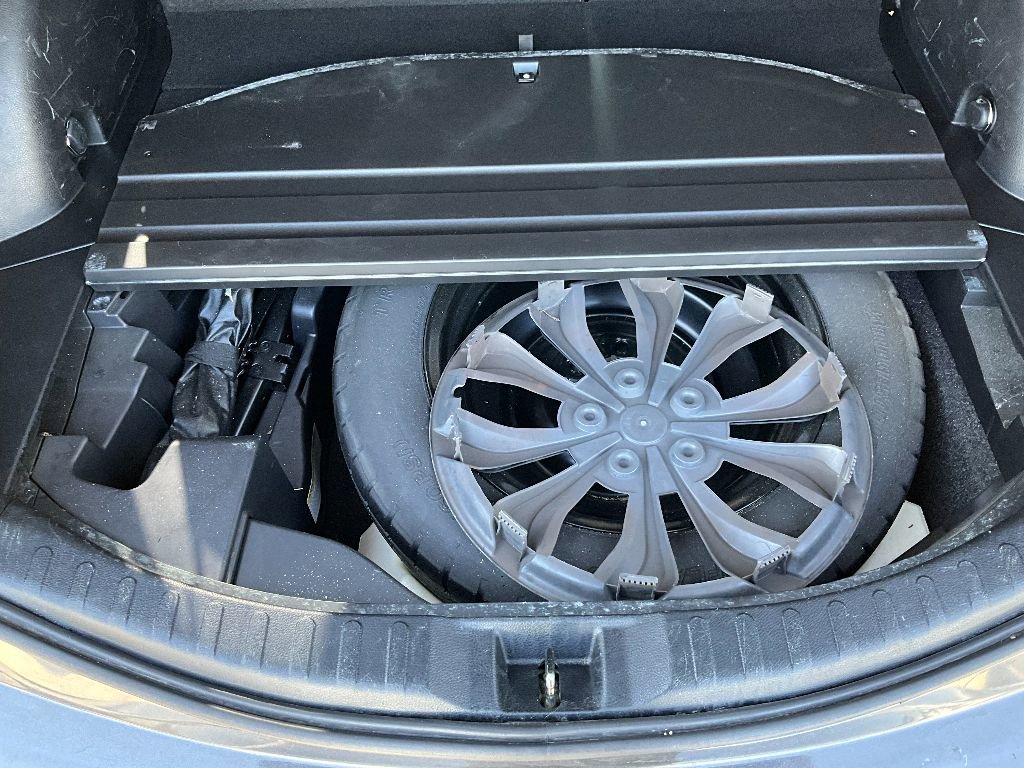 Used 2017 Toyota RAV4 LE image 37