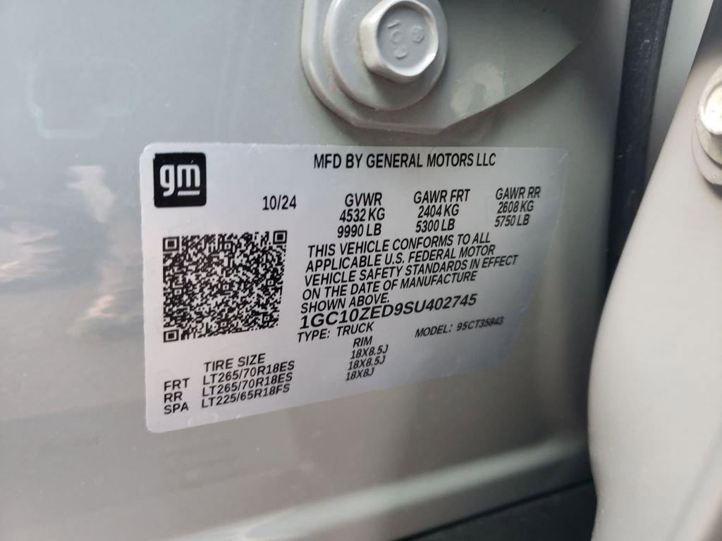 New 2025 Chevrolet Silverado EV LT image 28