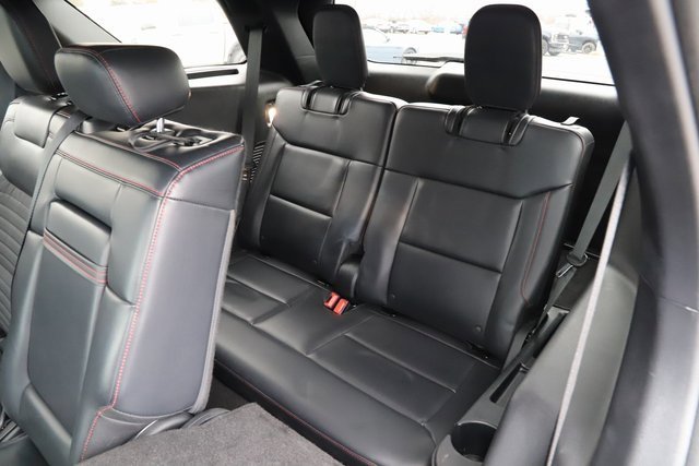 Used 2025 Ford Explorer ST-Line w/ ST-Line Street Pack image 22