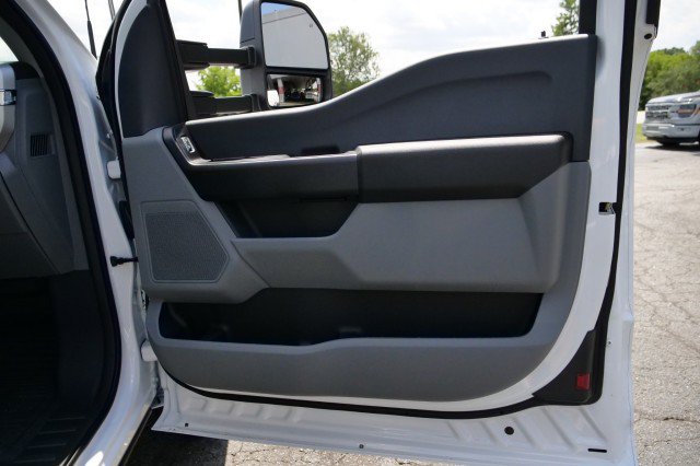 Used 2025 Ford F250 XL RWD image 35