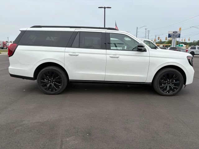 Used 2025 Ford Expedition Max Platinum w/ Stealth Appearance Package AWD/4WD image 9