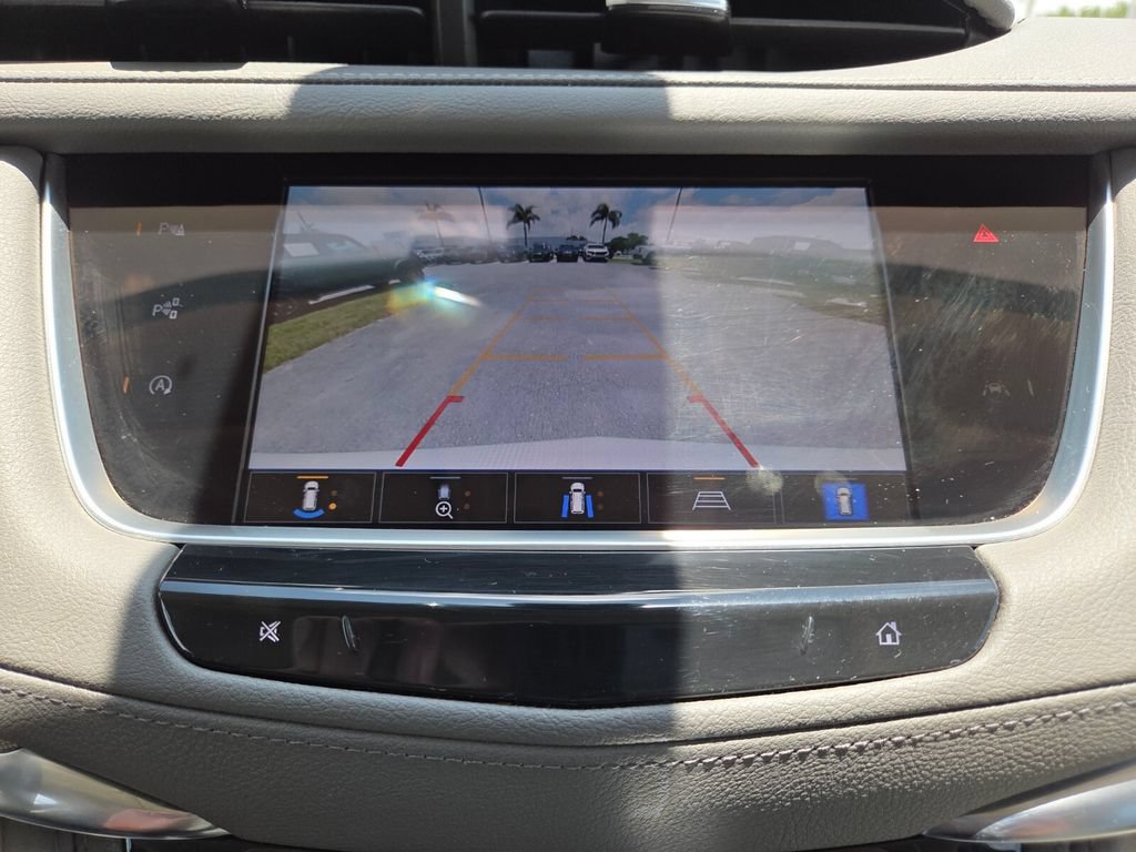 Used 2023 Cadillac XT5 Premium Luxury w/ Technology Package AWD/4WD image 37