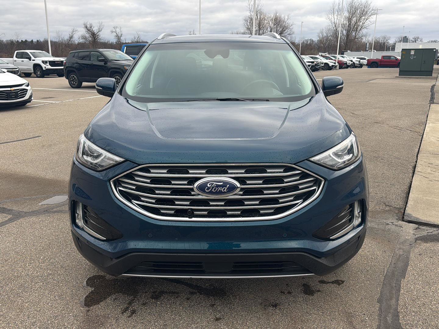 Used 2020 Ford Edge Titanium w/ Class II Trailer Tow Package image 9