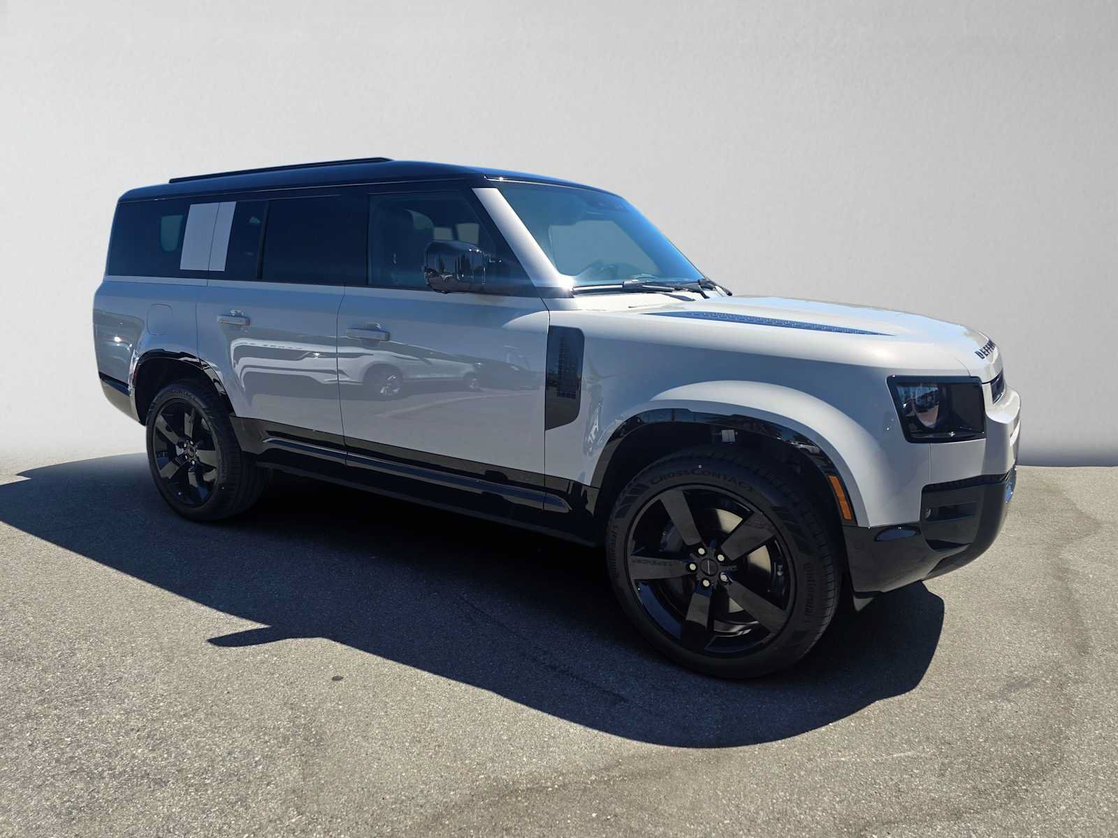 New 2026 Land Rover Defender 130 X-Dynamic SE AWD/4WD image 7