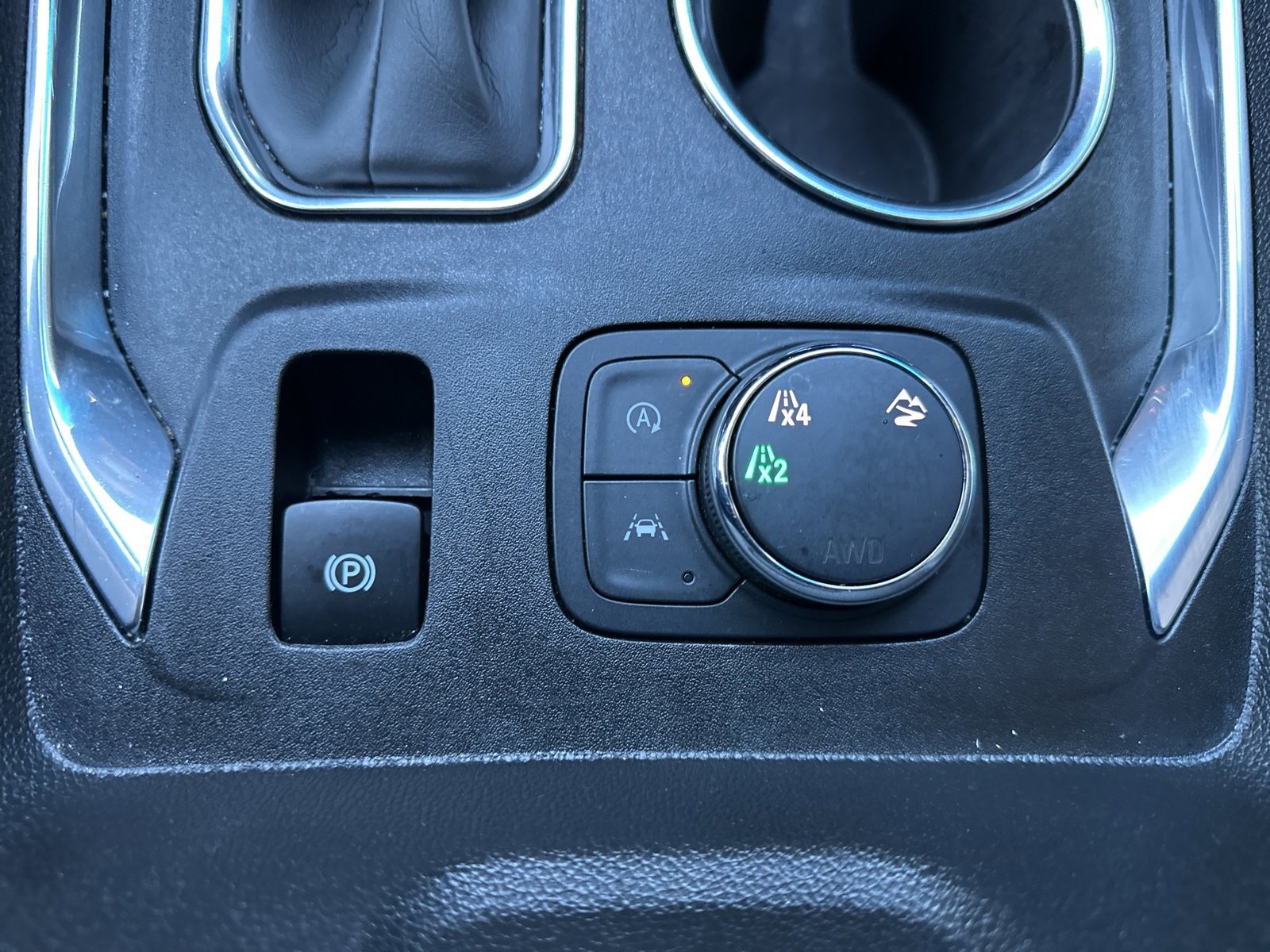 Used 2023 Chevrolet Traverse LT image 29