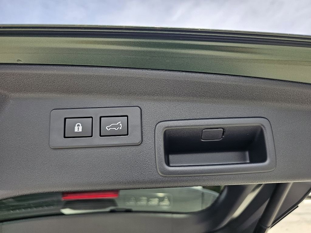 Certified 2026 Subaru Outback Limited XT AWD/4WD image 13