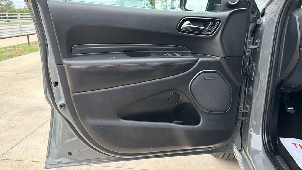 Used 2022 Dodge Durango R/T AWD/4WD image 11