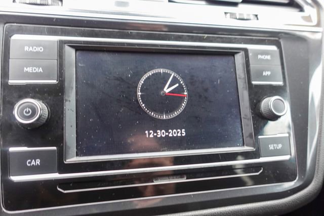 Used 2018 Volkswagen Tiguan S image 17