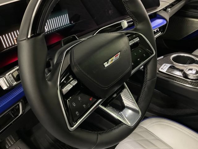 New 2026 Cadillac Optiq V AWD/4WD image 17