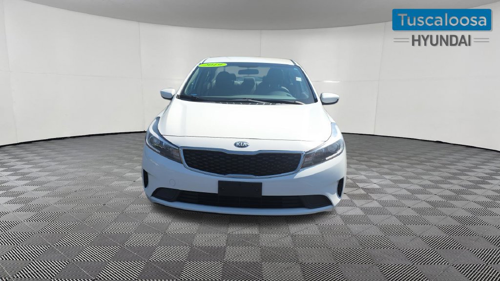 Used 2017 Kia Forte LX FWD image 2