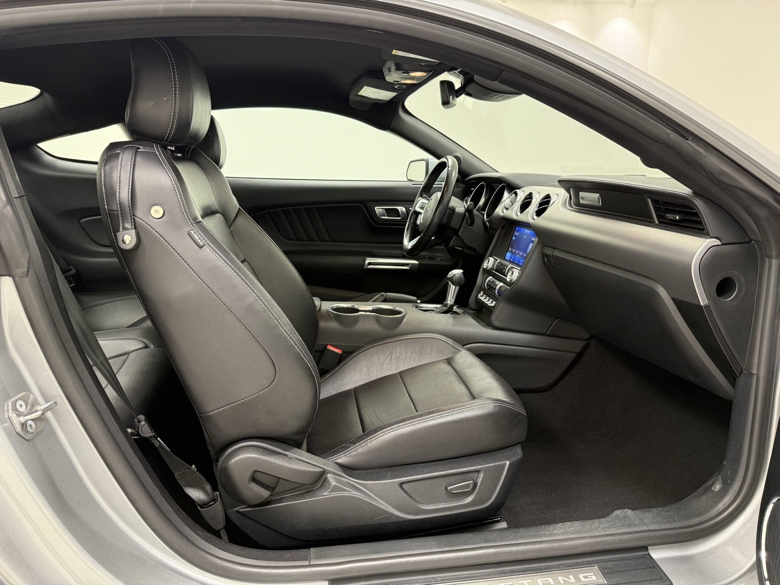 Used 2023 Ford Mustang Premium image 20