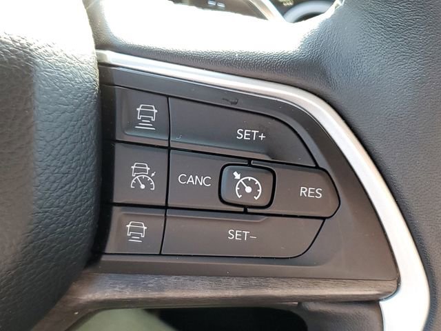 Used 2022 Jeep Grand Cherokee Limited image 19