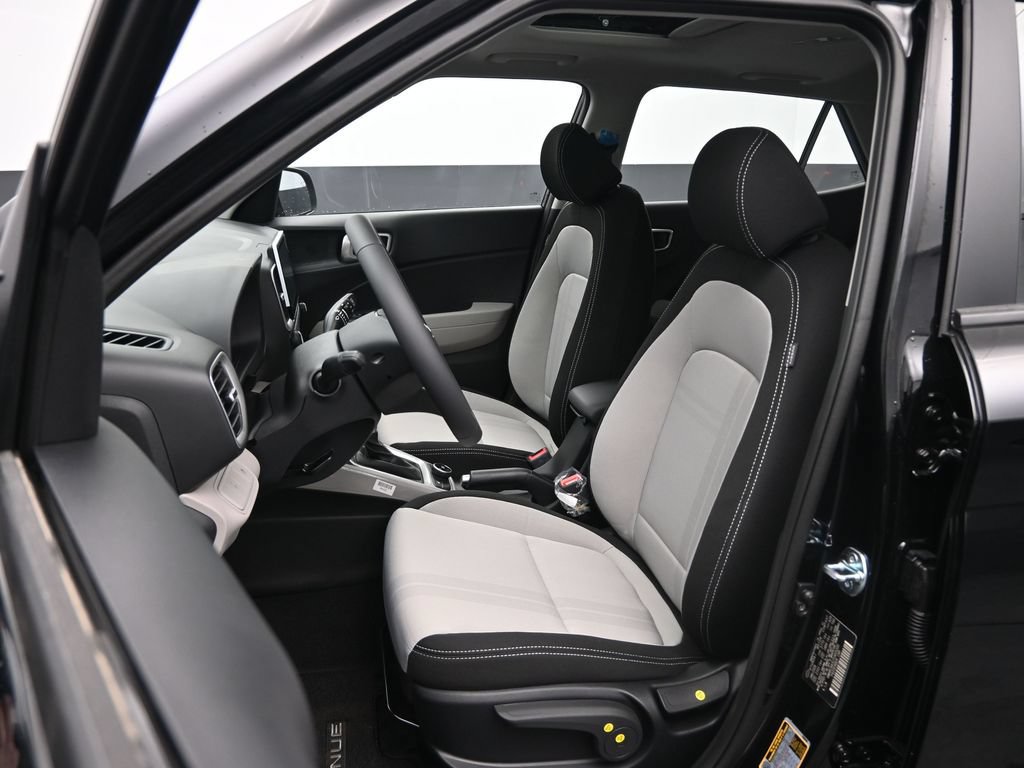 New 2026 Hyundai Venue SEL FWD image 19