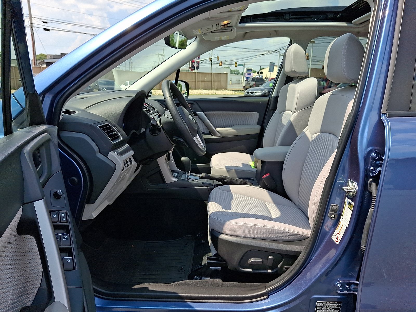 Used 2017 Subaru Forester 2.5i Premium AWD/4WD image 14