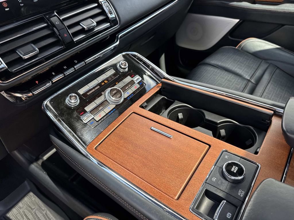 Certified 2023 Lincoln Navigator Black Label image 27