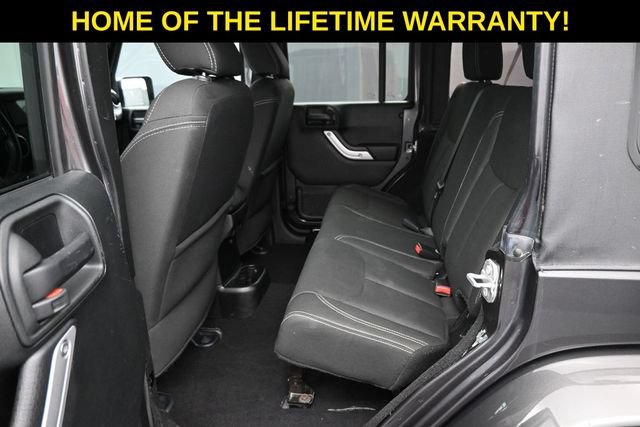 Used 2017 Jeep Wrangler Unlimited Sahara w/ Max Tow Package AWD/4WD image 33
