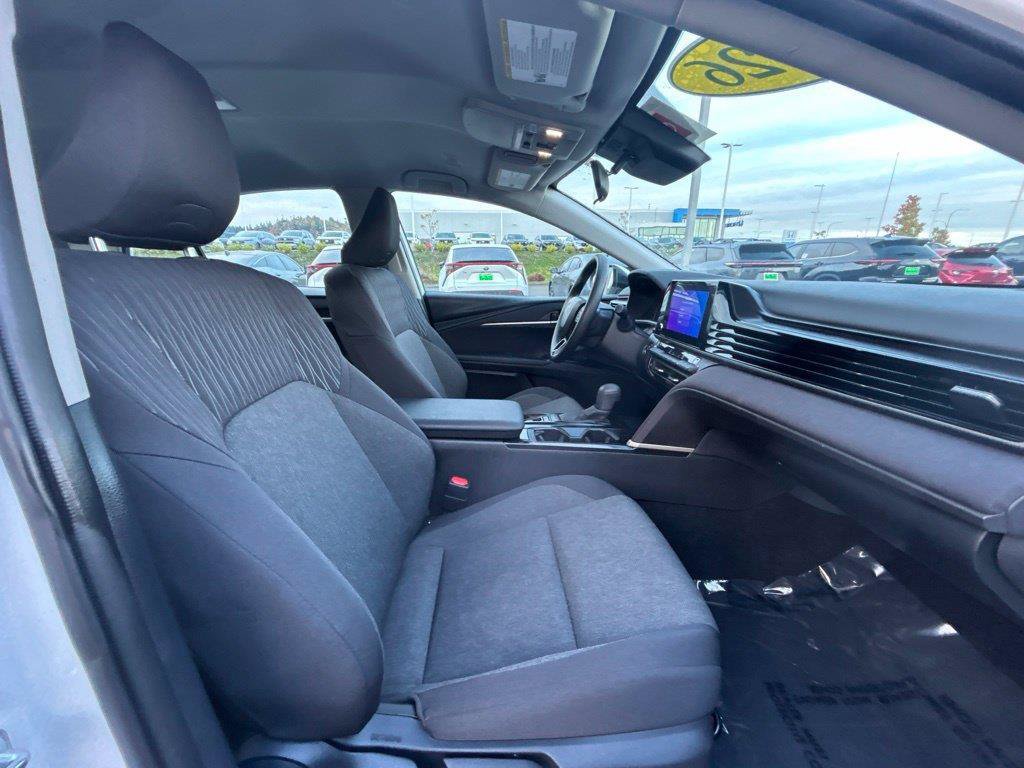 Used 2026 Toyota Camry LE FWD image 14