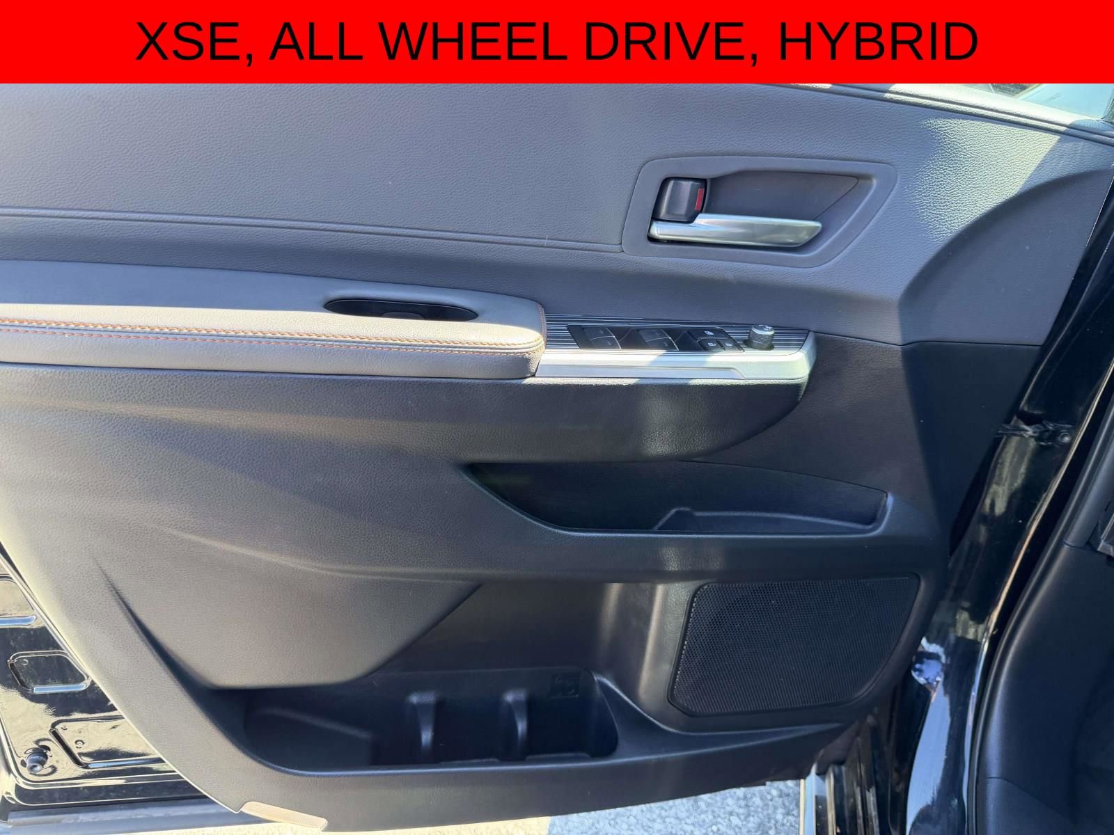 Used 2023 Toyota Sienna XSE w/ XSE Plus Package AWD/4WD image 31