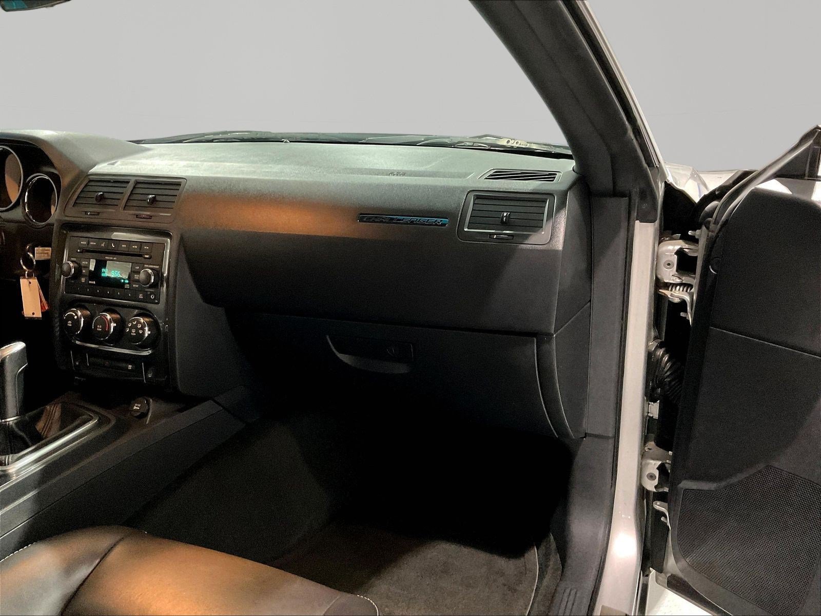 Used 2010 Dodge Challenger R/T RWD image 21