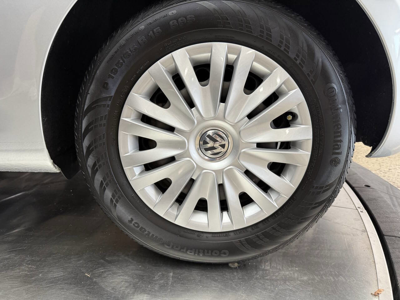 Used 2012 Volkswagen Golf 2-Door image 21