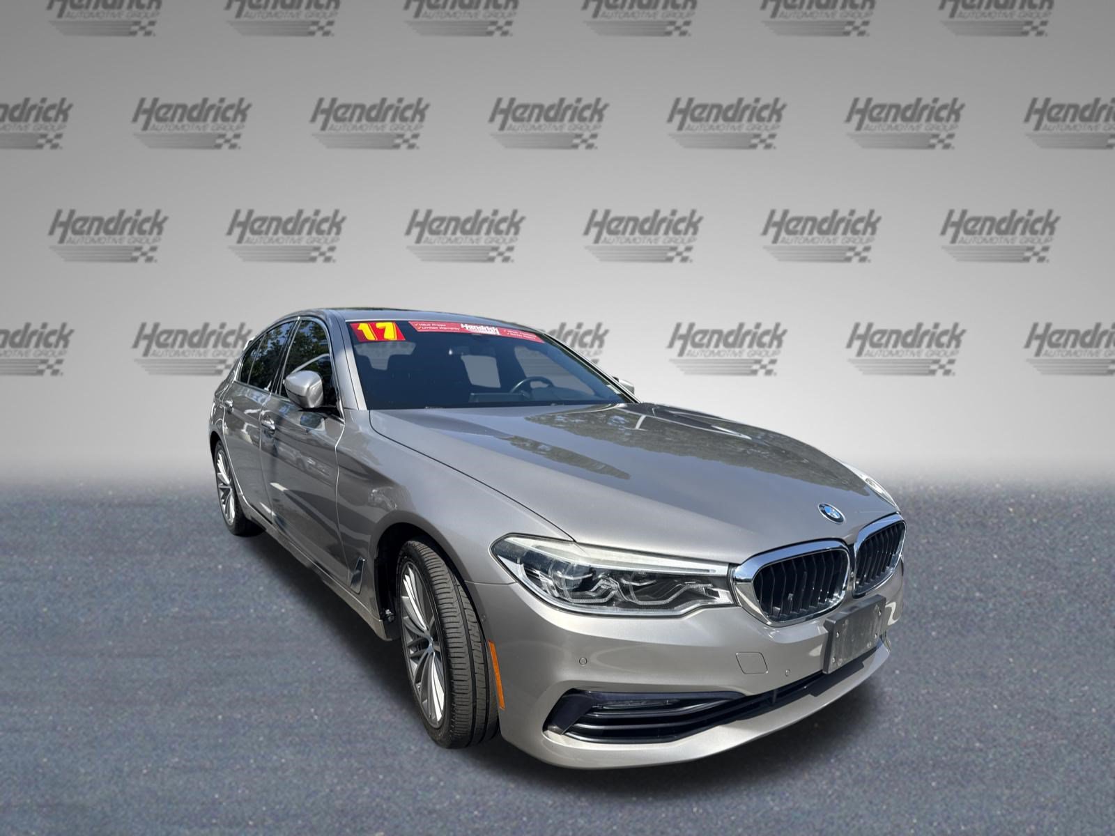 Used 2017 BMW 540i RWD image 2