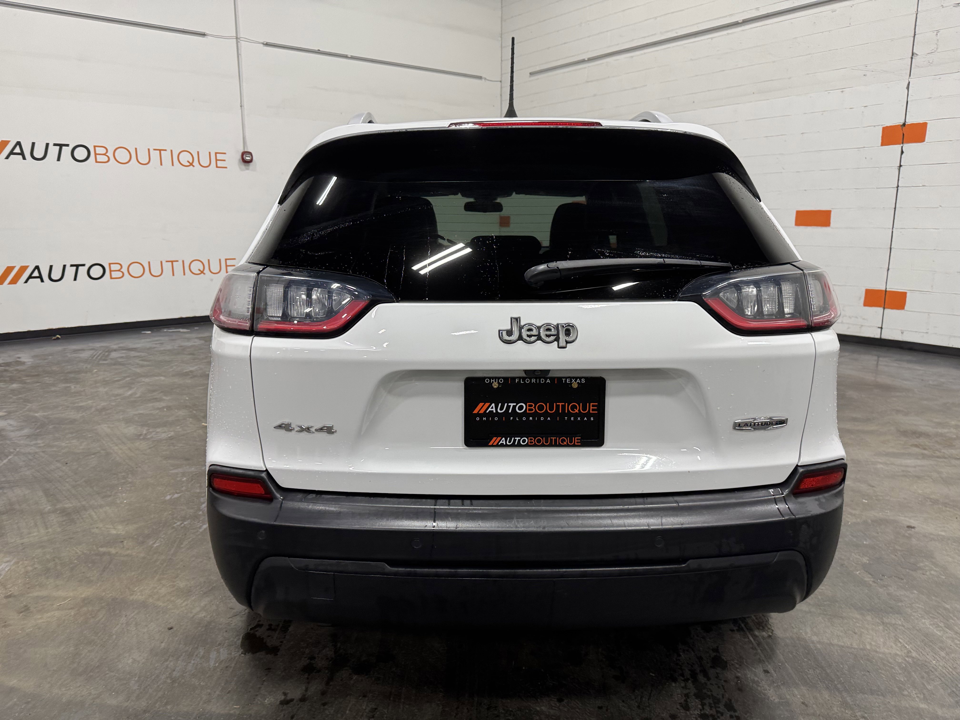 Used 2019 Jeep Cherokee Latitude Plus w/ Cold Weather Group image 15