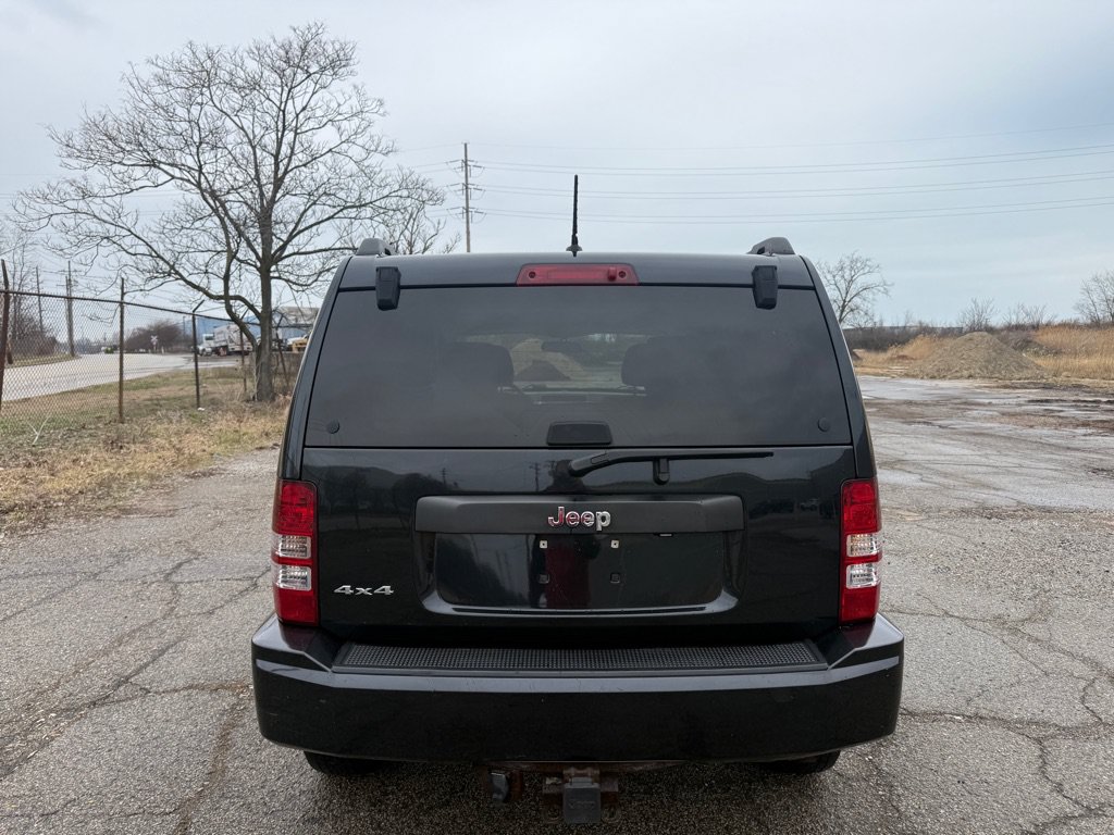 Used 2010 Jeep Liberty Sport w/ Popular Equipment Group AWD/4WD image 4