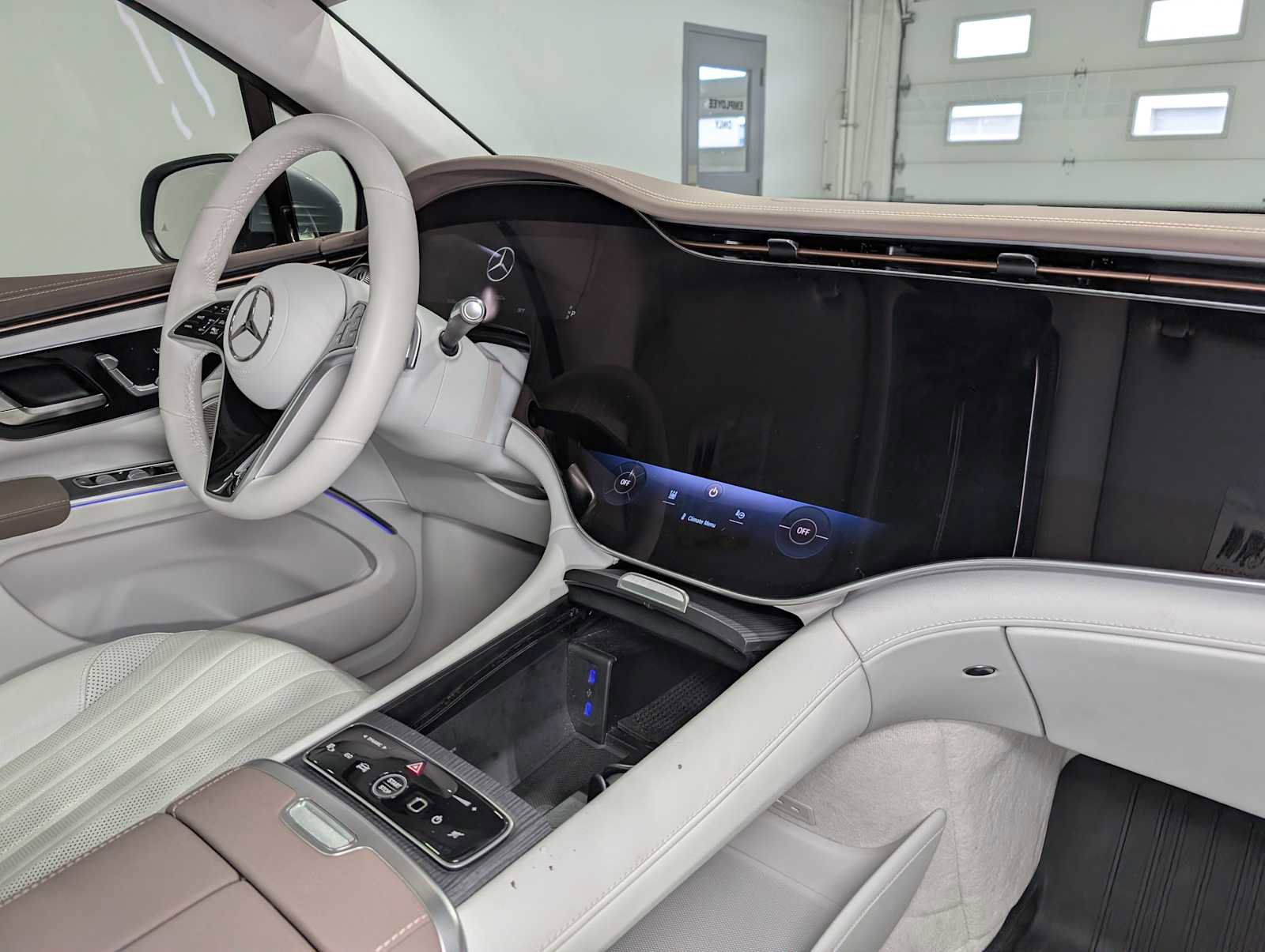 Certified 2023 Mercedes-Benz EQS 580 4MATIC SUV image 40