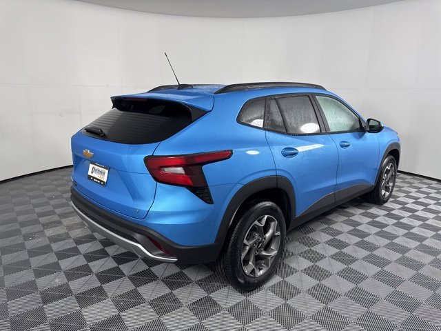 New 2026 Chevrolet Trax LT w/ Sunroof Package image 4